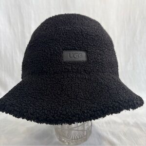 UGG  Black Faux-Shearling Poly Lining Bucket Hat